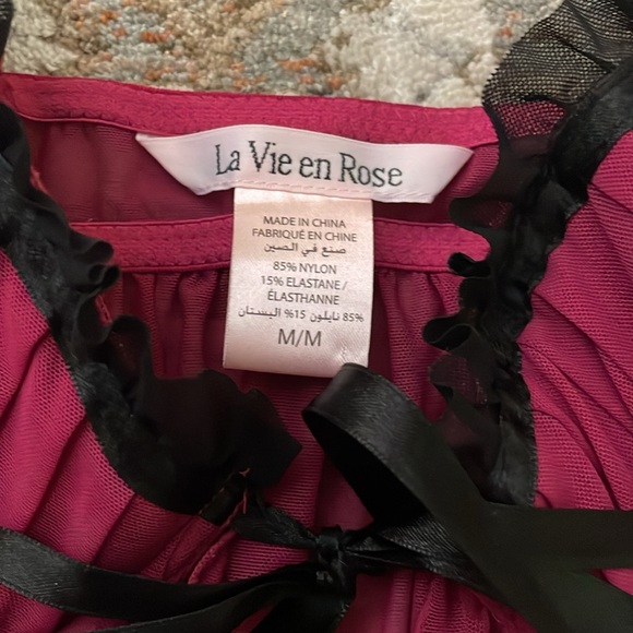 Burgundy lingerie bow tie cami - Picture 3 of 3